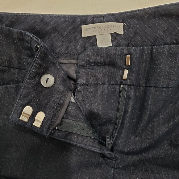 New York & Company Dark Blue Stretch Pants Size 8P - Picture 4 of 6